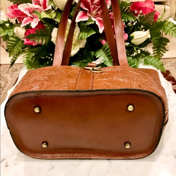 Patricia Nash Hand Bag from Tooled Florence Collection. - Picture 10 of 13
